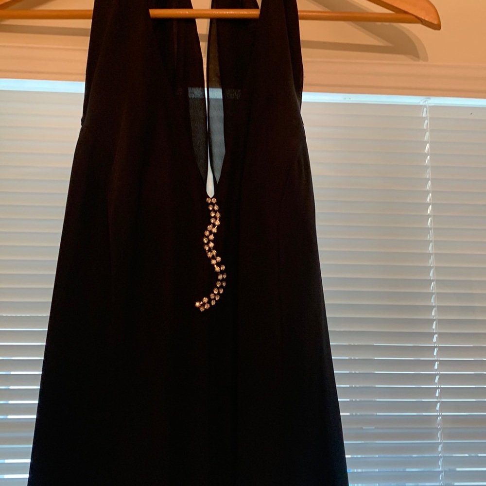 Simply elegant black formal in good condition, such a classy dress🏝️💃💋